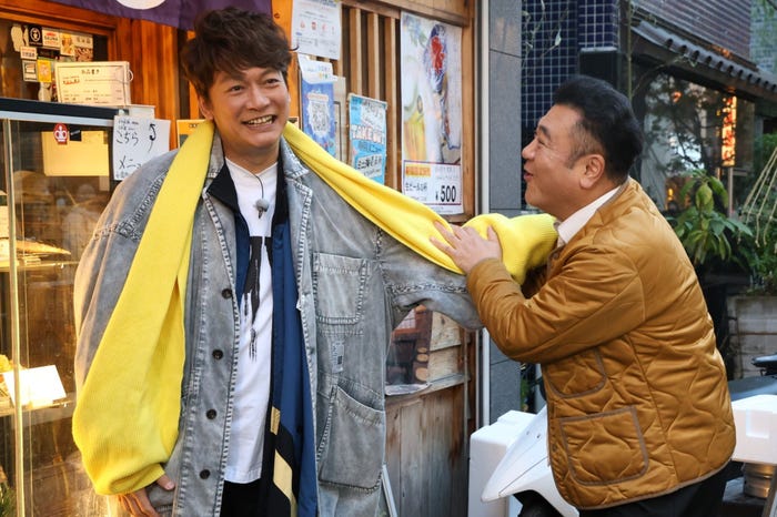 香取慎吾、山崎弘也(C)フジテレビ