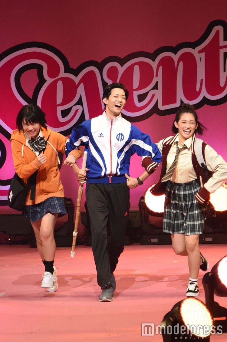 画像28 31 千葉雄大先生が広瀬すずに 頭ポン 白衣 メガネの吉沢亮にも胸キュン モデルプレス