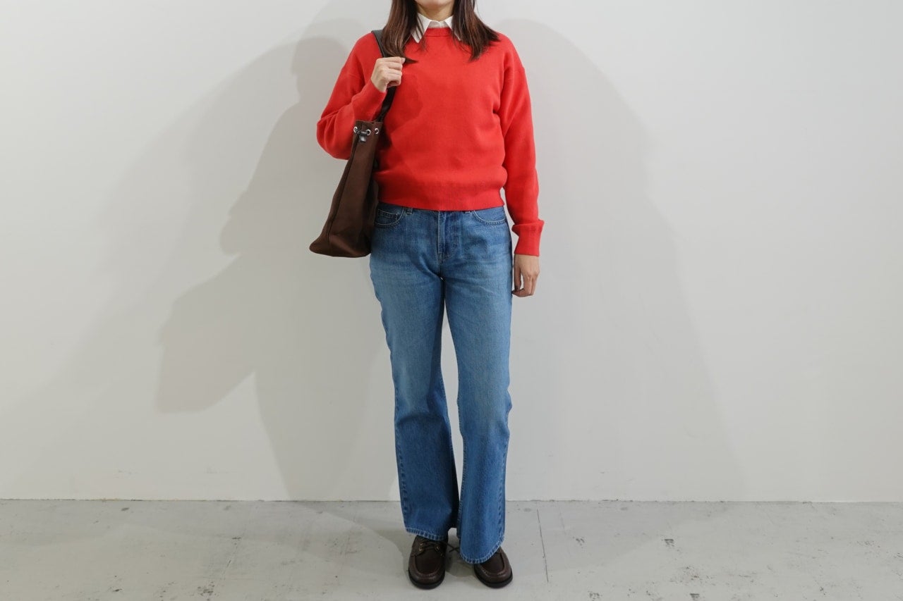 春先まで大活躍！ ユニクロの新作ニットが主役のオフィスコーデ3選