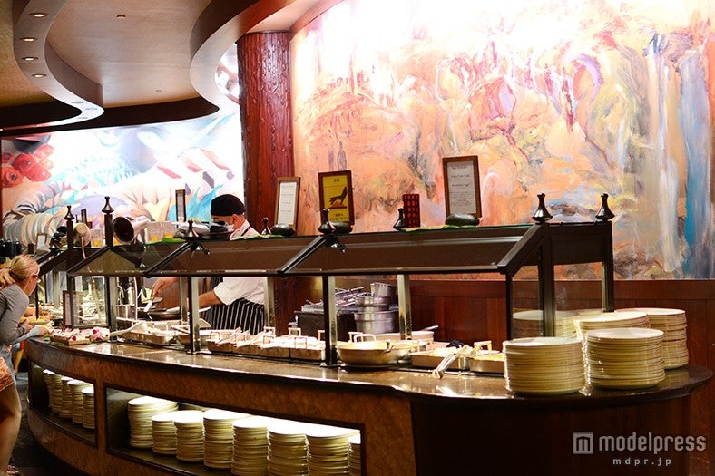 カジュアルなビュッフェスタイル