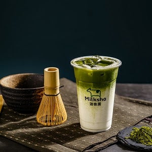 出雲抹茶ミルク ¥650／画像提供：MILKSHOP JAPAN株式会社