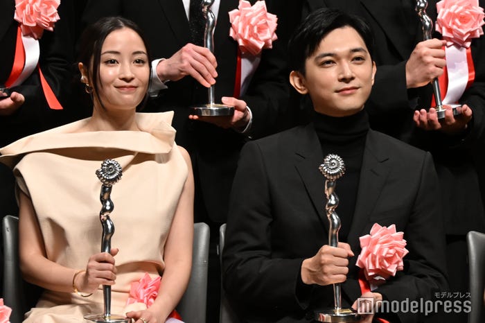 広瀬すず、吉沢亮(C)モデルプレス