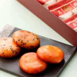 【御門屋】揚まんじゅう10個入1,188円 (税込)/画像提供:(株)JR 東日本ステーションリテイリング