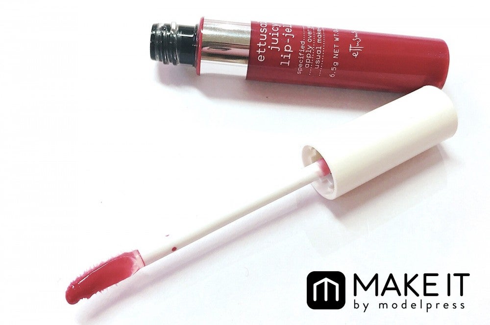 エテュセ／ジューシーリップジェル／RD2／各1,300円（税抜） (C)メイクイット