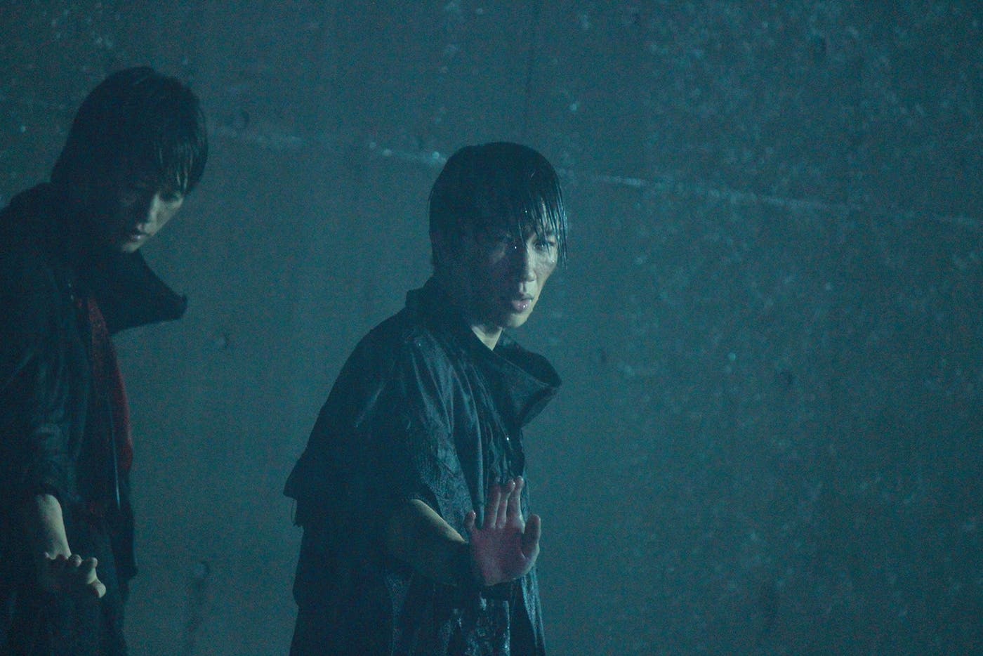 濡れた衣装が重くて踊りにくいなど大変なことも(画像提供:DD)