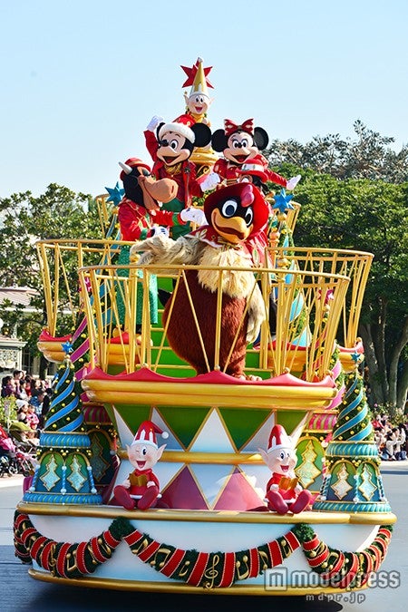 速報 ディズニークリスマス開幕 ランドパレードは今年見納め 新衣装 一部リニューアルでお披露目 モデルプレス 速報 ディズニークリスマス開幕 ランドパレードは今年見納め 新衣装 一部リニューアルでお披露目 モデルプレス