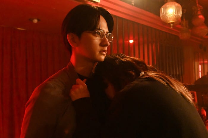 瀬戸利樹、小川史記「しもべの王子様」第1話(C)たつもとみお/シーモアコミックス(C)TOKYO MX