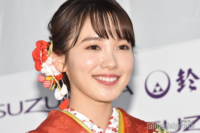 飯豊まりえ(C)モデルプレス