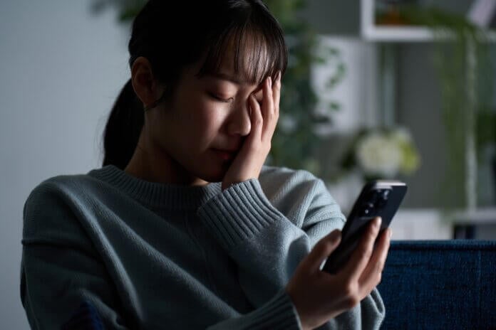 「私なんて…」自分を好きになれない人の特徴と自分を好きになるためにすること10選