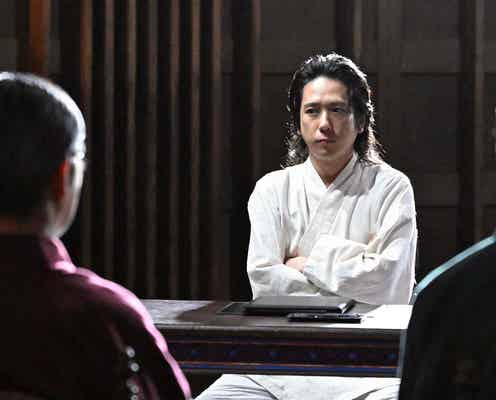 「VIVANT」二宮和也、拷問シーンでの裏話 “本人提案”演技に「ゾクゾクした」「冷酷すぎる」