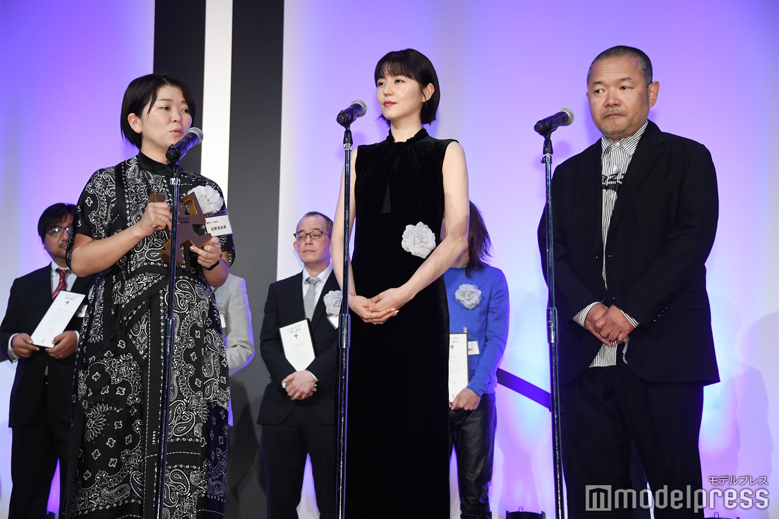 佐野亜裕美プロデューサー、長澤まさみ、大根仁監督（C）モデルプレス