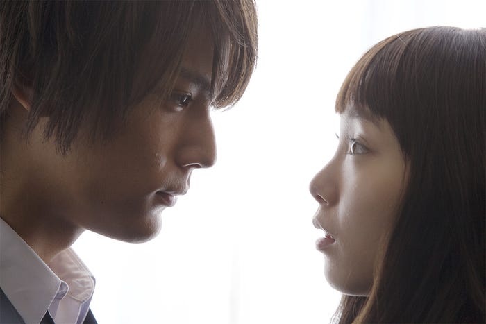 (左から)中川大志、飯豊まりえ(C)2017「きょうのキラ君」製作委員会