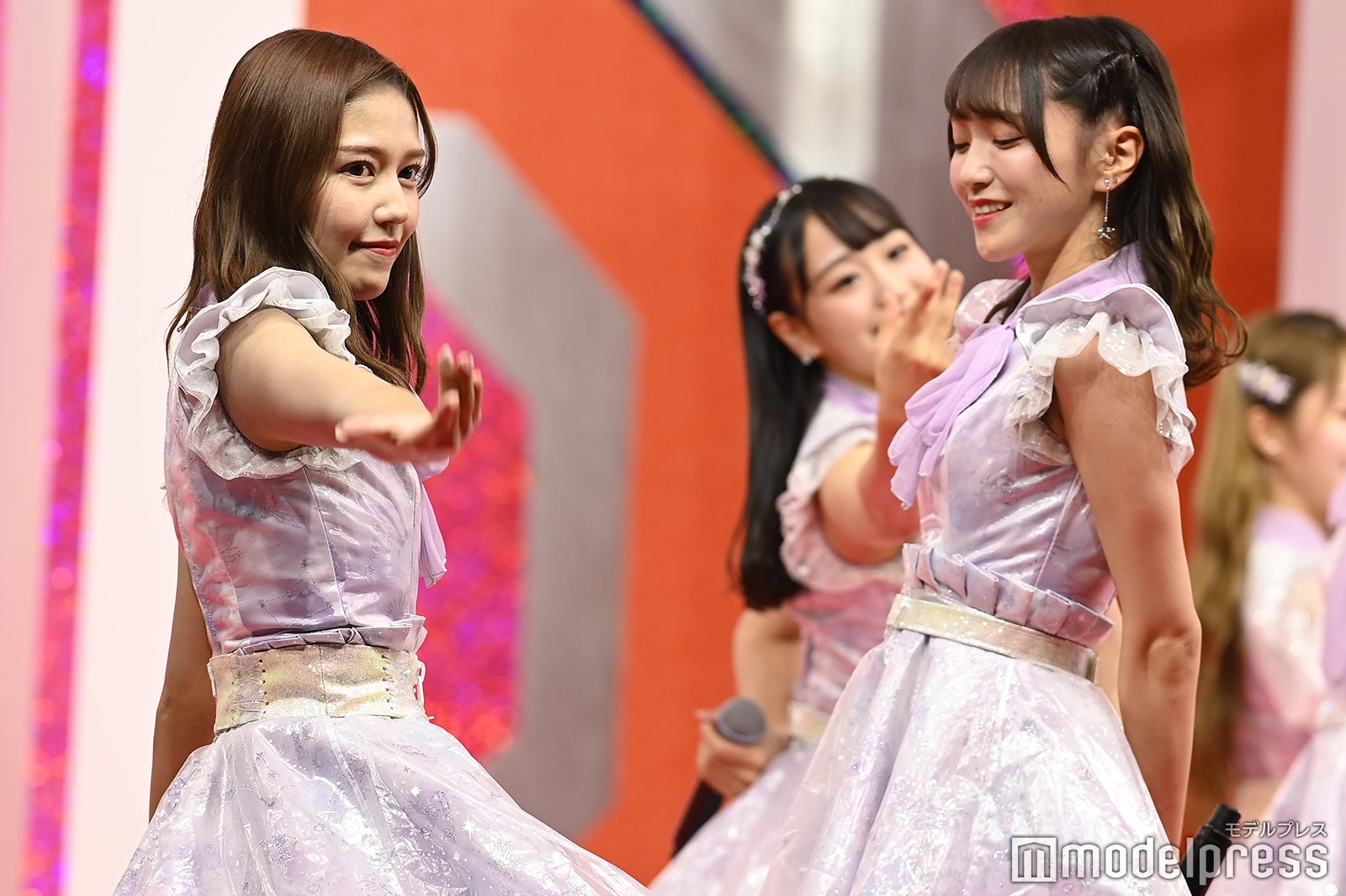 ＝LOVE（C）モデルプレス