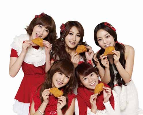 KARA、ミニスカサンタで”チキンダンス”を披露