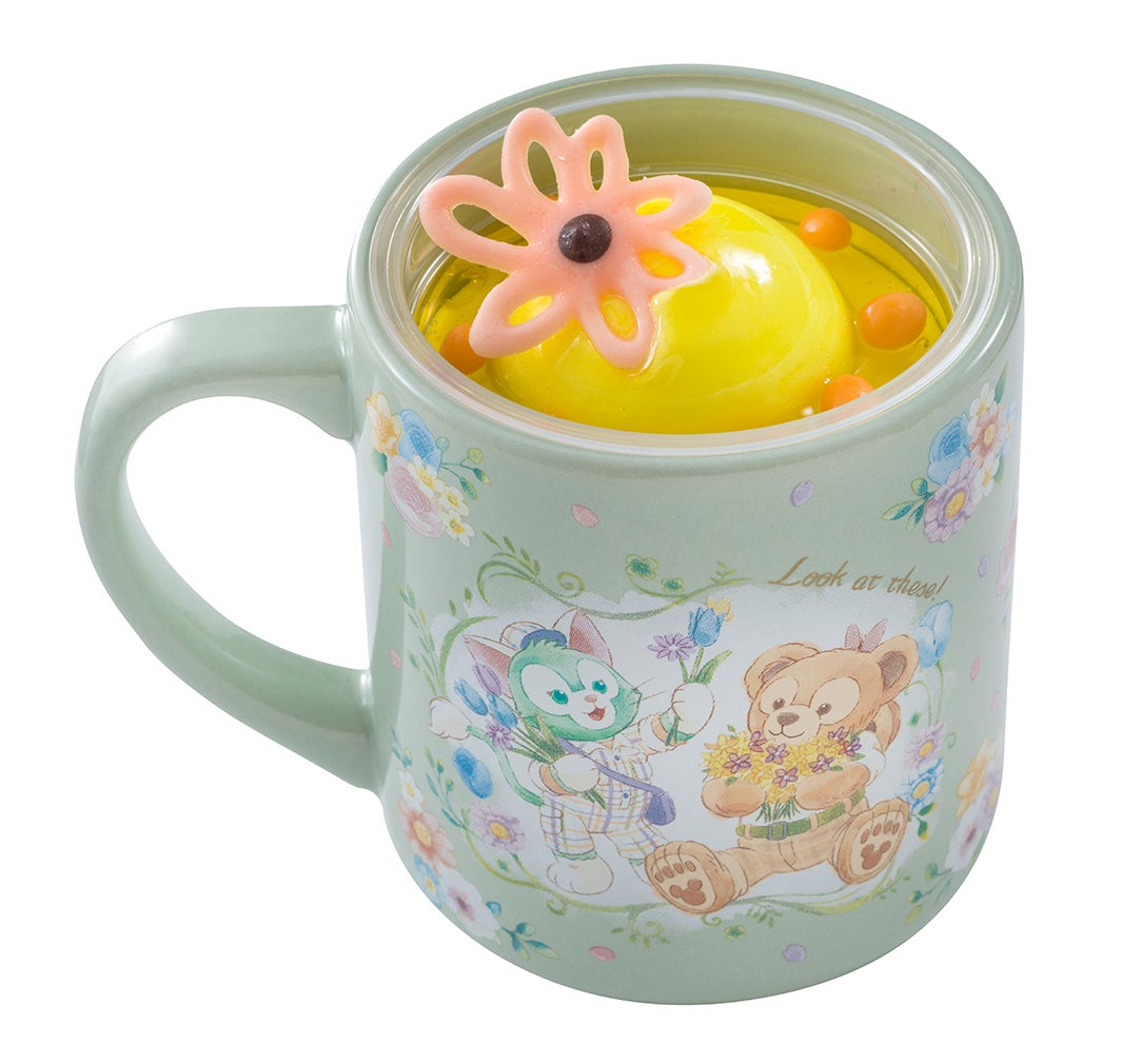 ヨーグルト＆マンゴームース、スーベニアカップ付き（¥900）（C）Disney