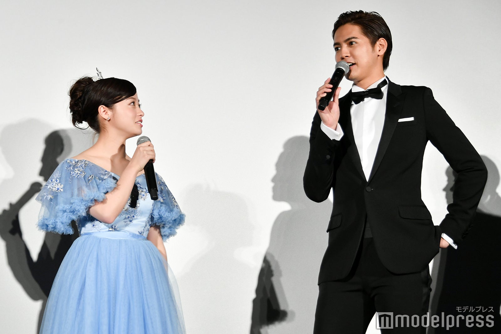 橋本環奈、片寄涼太 （C）モデルプレス