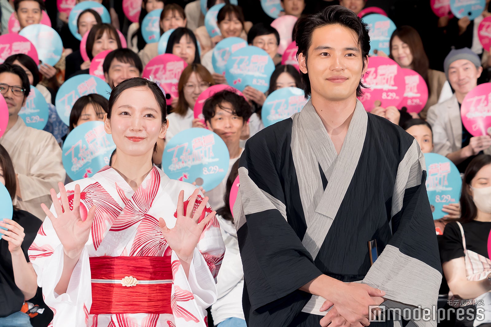 吉岡里帆、水上恒司（C）モデルプレス