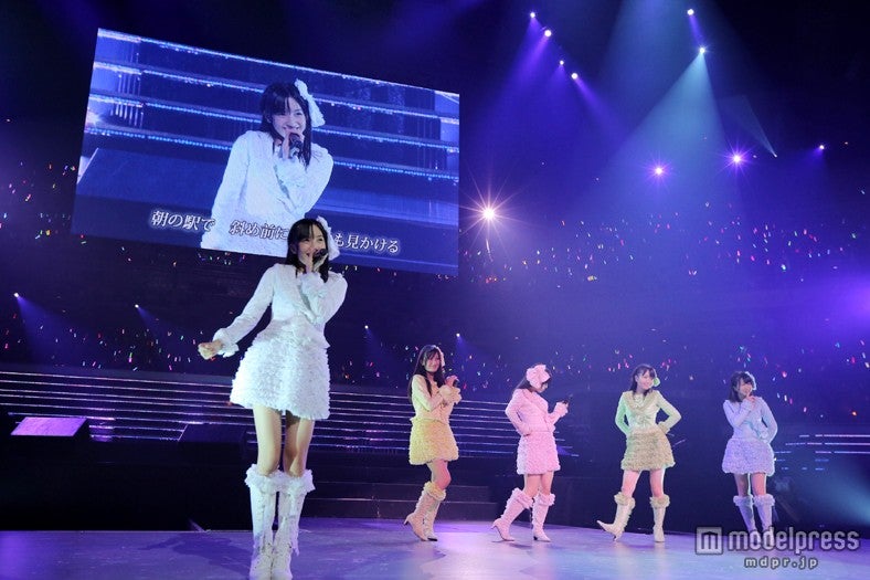 AKB48グループ研修生103名が圧巻のパフォーマンス／（C）AKS