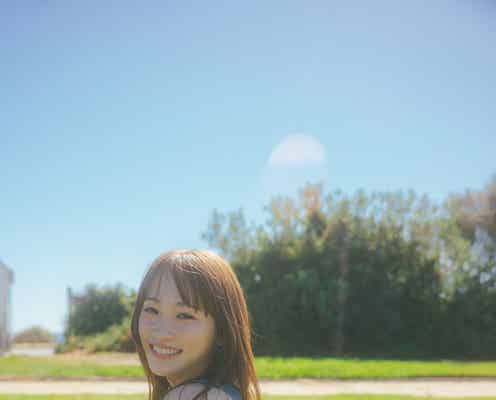 川栄李奈、水着カット解禁 笑顔・美ボディ際立つ【youphoria】