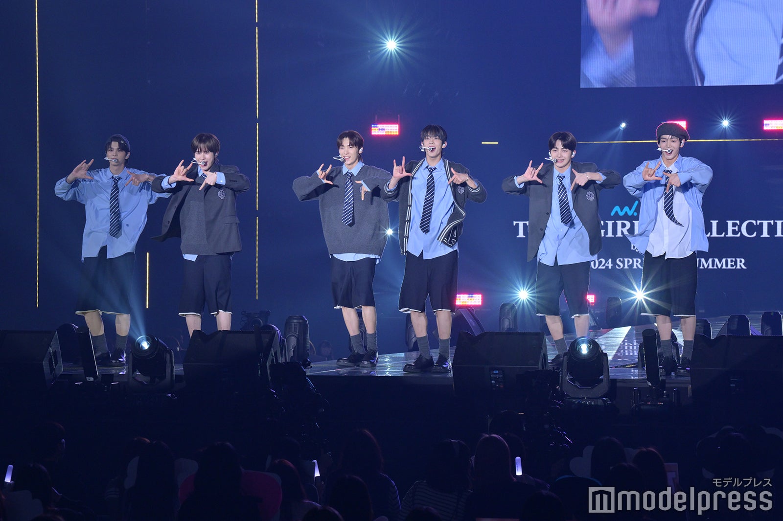 （C）モデルプレス