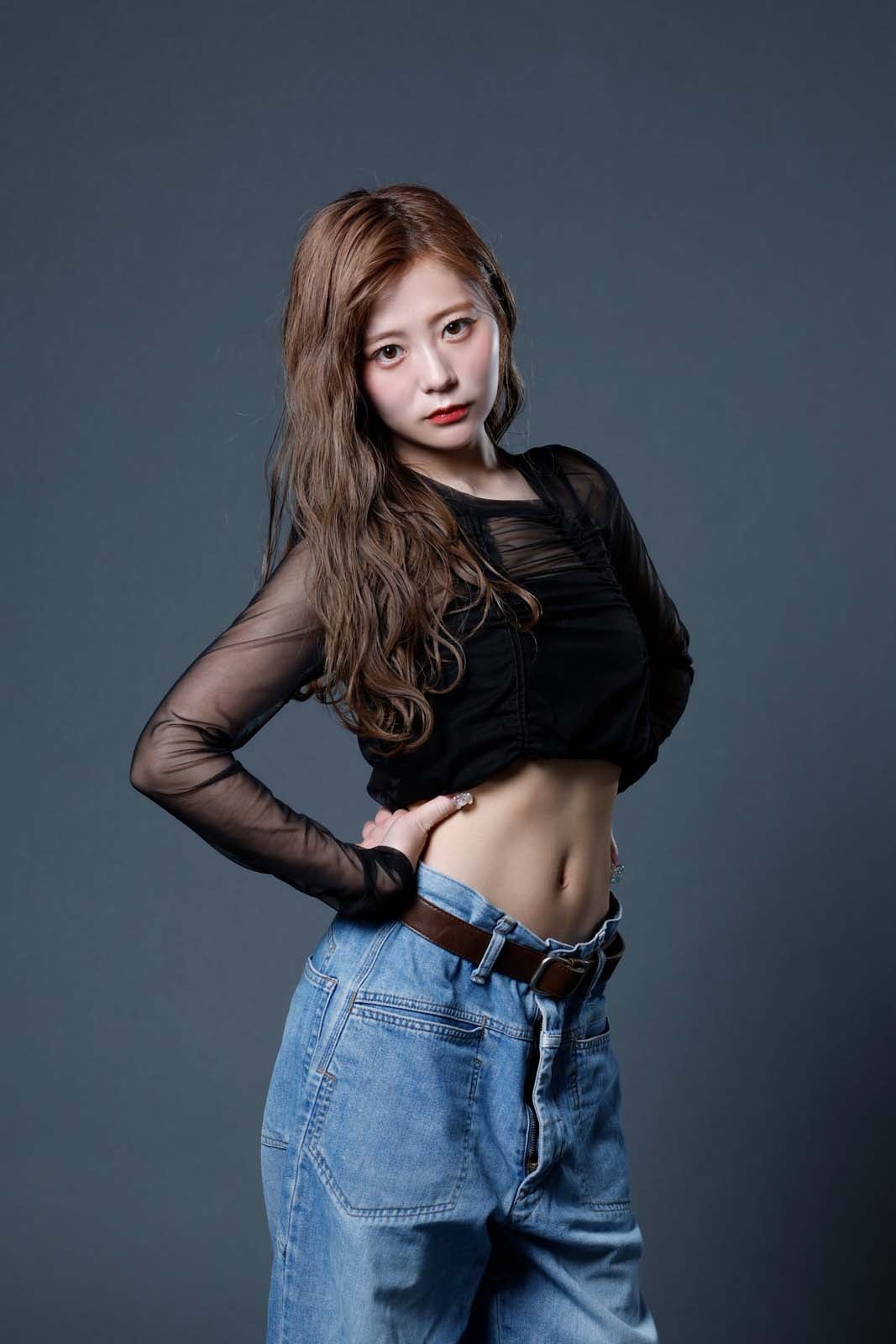 間宮かよ「Dark Idol」（C）ABEMA