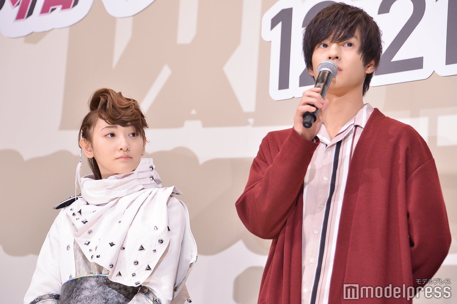 生駒里奈、奥野壮 （C）モデルプレス