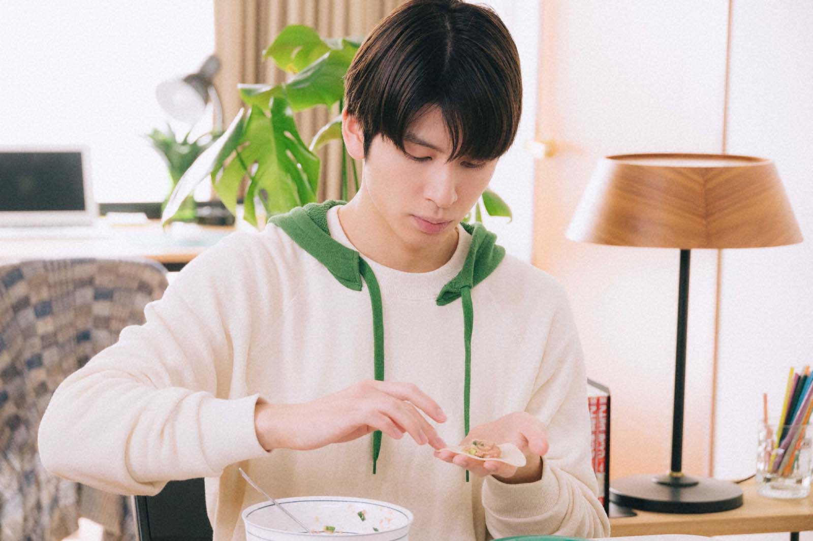 長谷川慎「恋をするなら二度目が上等」第2話より（C）「恋をするなら二度目が上等」製作委員会・MBS