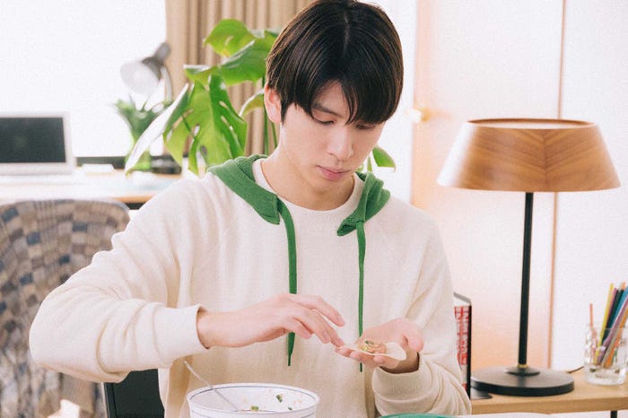 長谷川慎「恋をするなら二度目が上等」第2話より(C)「恋をするなら二度目が上等」製作委員会・MBS