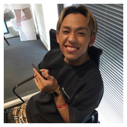 ぺこと取材を受けた日のりゅうちぇる／ぺこオフィシャルブログ（Ameba）より