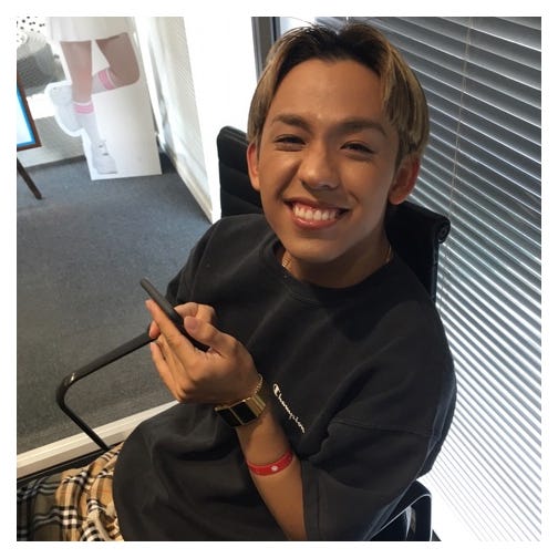 ぺこと取材を受けた日のりゅうちぇる/ぺこオフィシャルブログ(Ameba)より