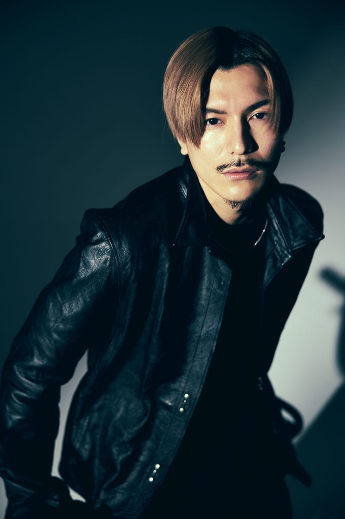 DJふぉい「大炎上 レペゼンフォックス1stArtistBOOK」(画像提供:宝島社)