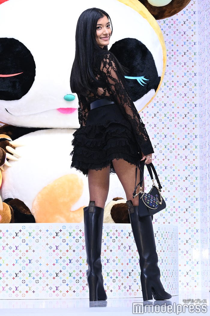 ローラ(C)モデルプレス