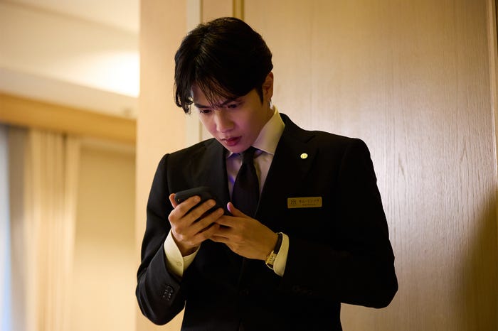 志尊淳「10回切って倒れない木はない」第1話(C)日本テレビ