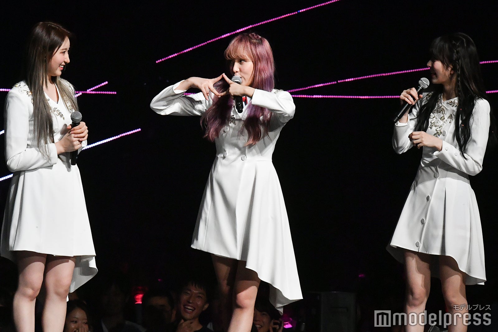 「NEKKOYA」ポーズをするチェ・イェナ（C）モデルプレス