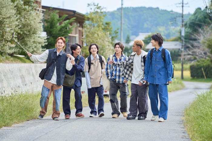 小島健、正門良規、西村拓哉、末澤誠也、草間リチャード敬太、佐野晶哉/撮影日:2025年9月(C)テレビ東京