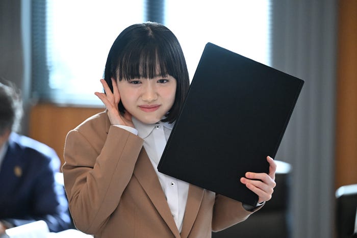 芦田愛菜「南田南弁護士は天才肌」第1話(C)カンテレ・フジテレビ