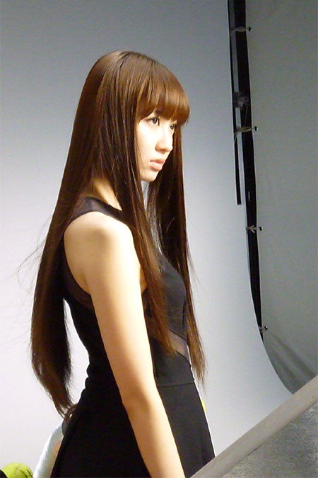 画像18/18) AKB48小嶋陽菜、「TSUBAKI」新CMでグラマラスレディ
