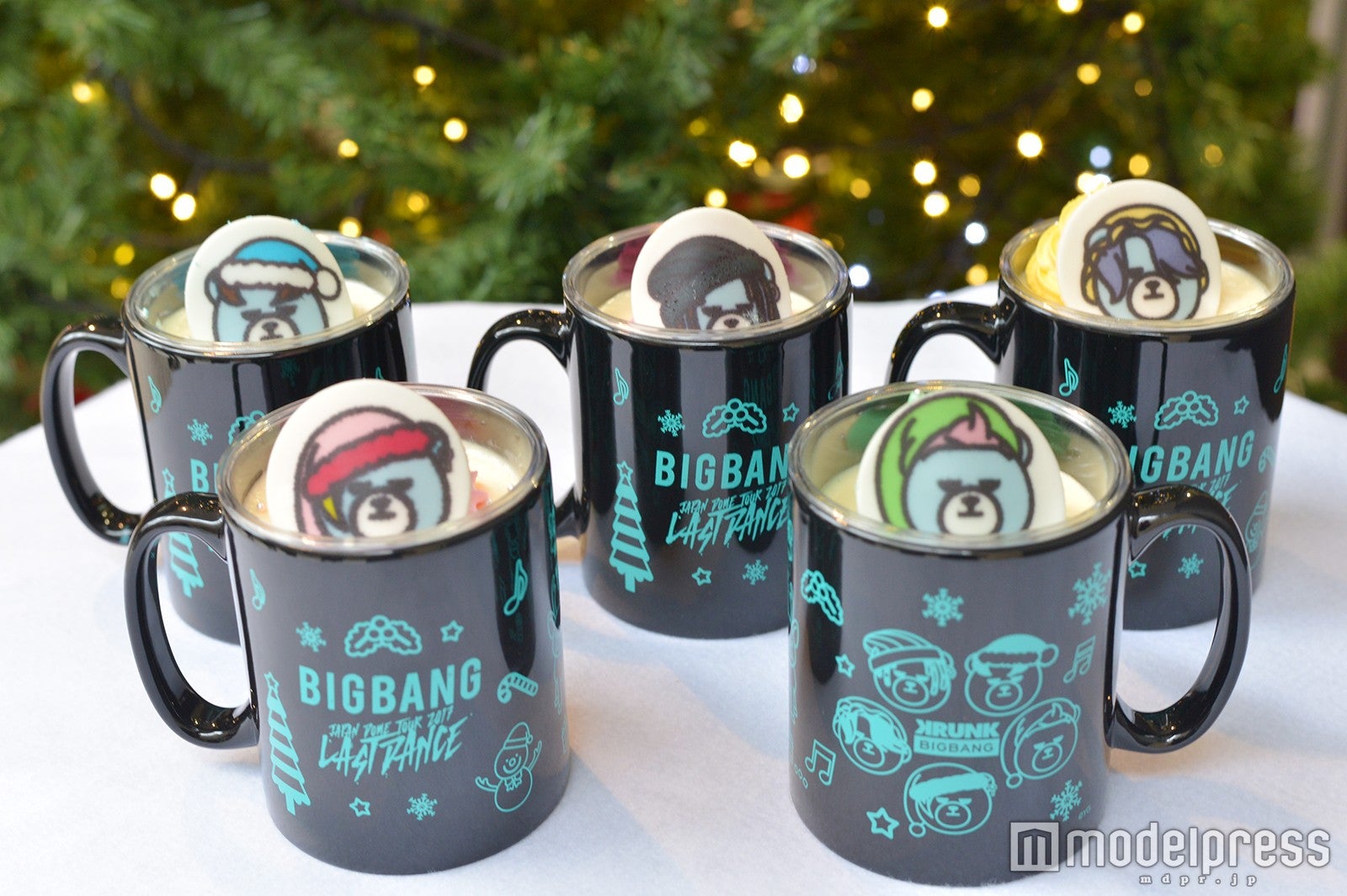 「KRUNK×BIGBANGマグカップ付きプリン」／各1,700円（税込）（C）モデルプレス