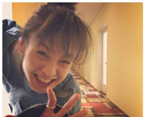 西山茉希“アドレナリン”全開笑顔ショットに「可愛い」「お茶目」と反響