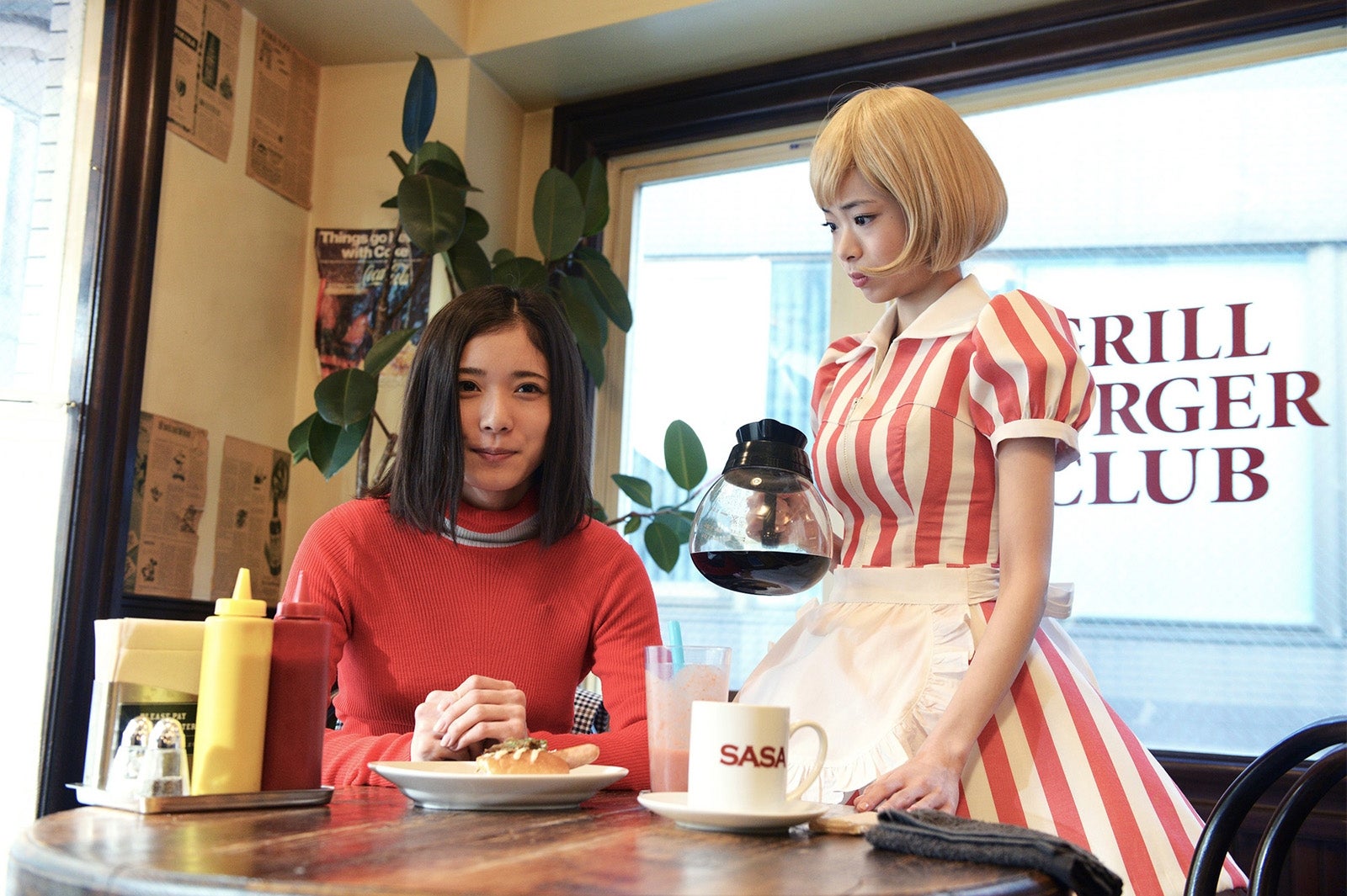 映画「勝手にふるえてろ」より（C）2017映画「勝手にふるえてろ」製作委員会