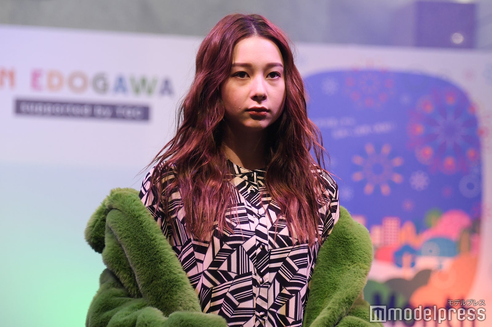 Niki、クールな着こなしで圧巻ランウェイ ワンピースで大人の魅力も＜SDGs FES in EDOGAWA supported by TGC＞