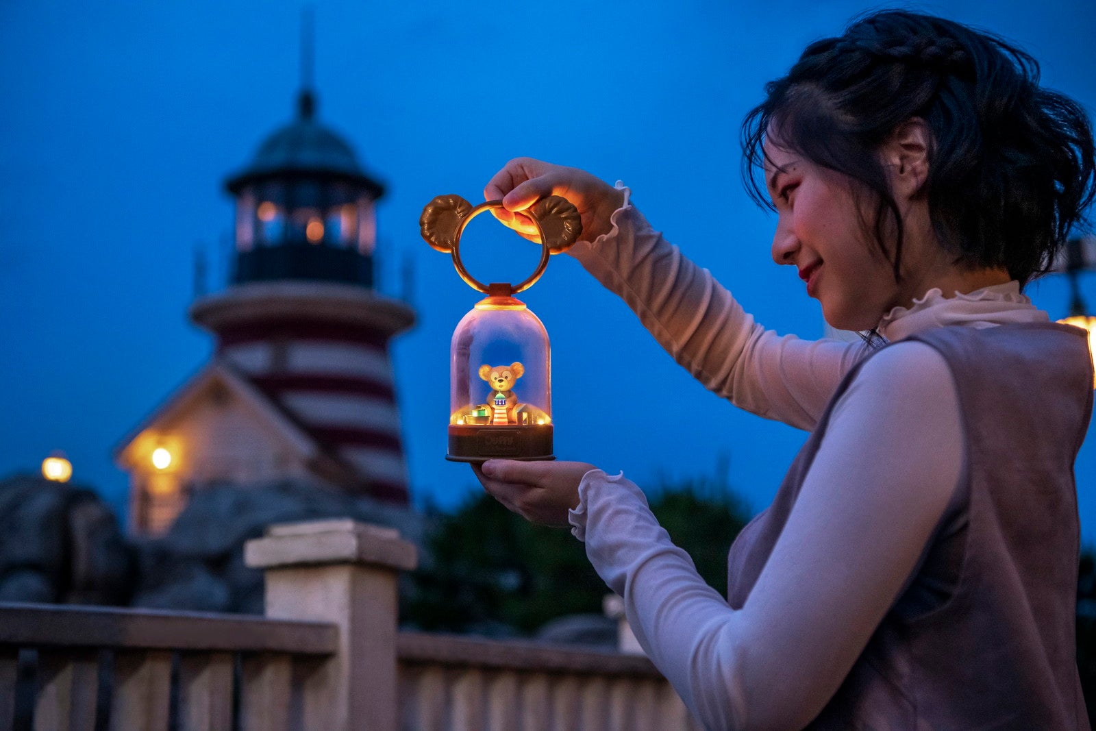 ランタン 2,900円（C）Disney