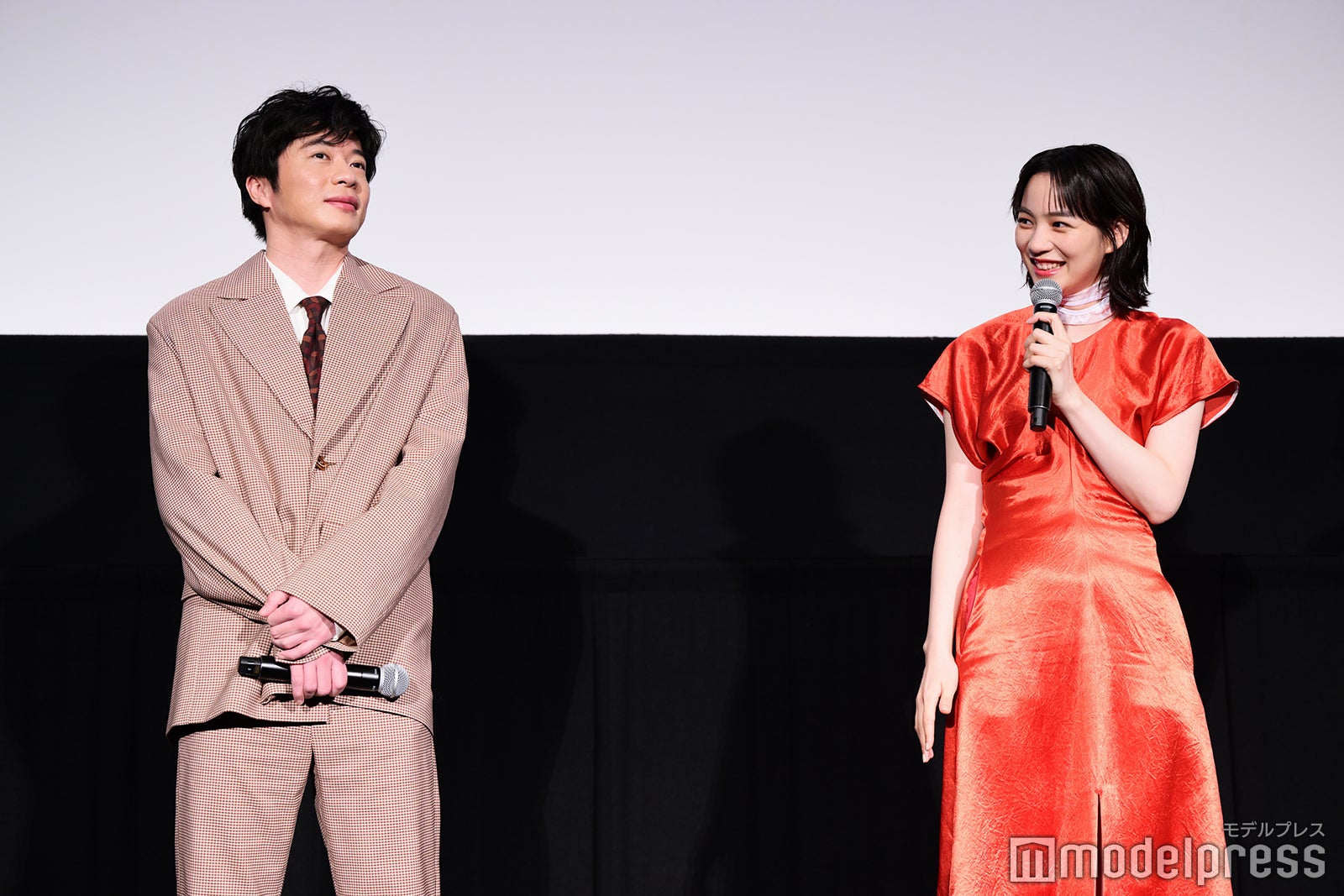 田中圭、のん（C）モデルプレス