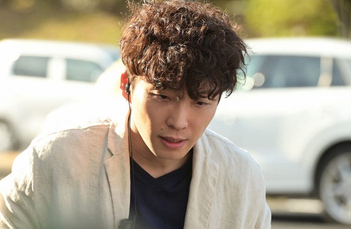 星野源/「MIU404」第1話より(C)TBS