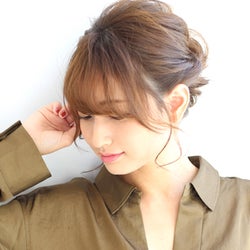 雨の日でもおしゃれな髪型をキープ ロングにおすすめの人気ヘアアレンジ集 モデルプレス