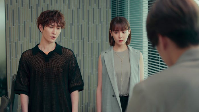 渡辺翔太、トリンドル玲奈「ウソ婚」第11話より(C)カンテレ/ジェイ・ストーム