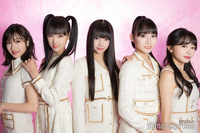 PRIKIL(左からRINKO、UTA、NANA、RIN、YUKINO)(C)モデルプレス