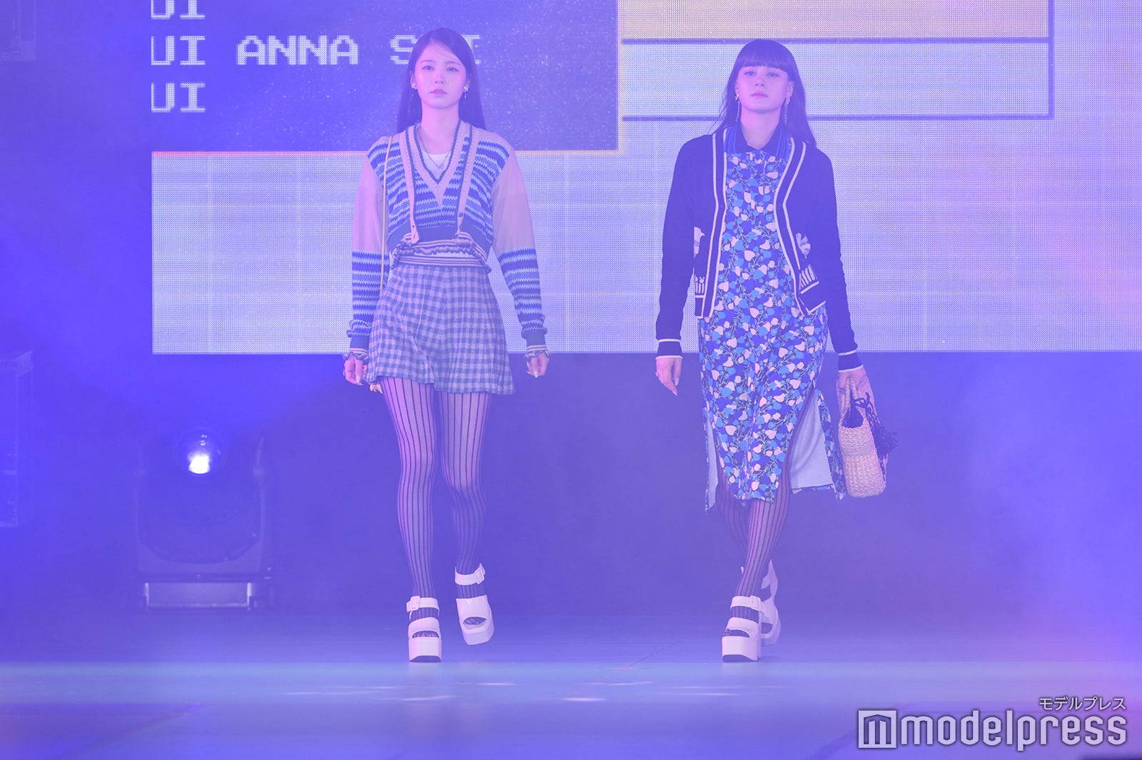 アヤカ、ニナ（C）モデルプレス