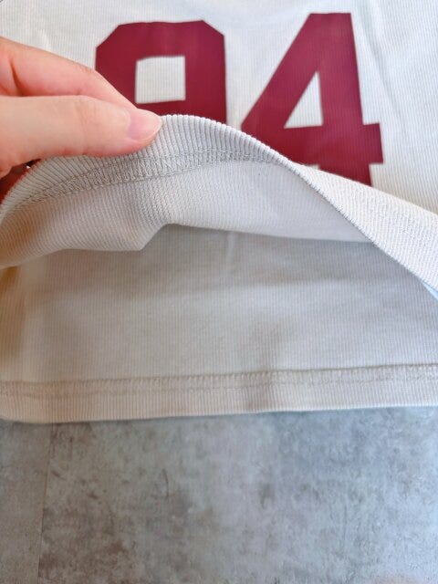 coca　テレコリブロゴTシャツ　薄くもなく厚くもない生地