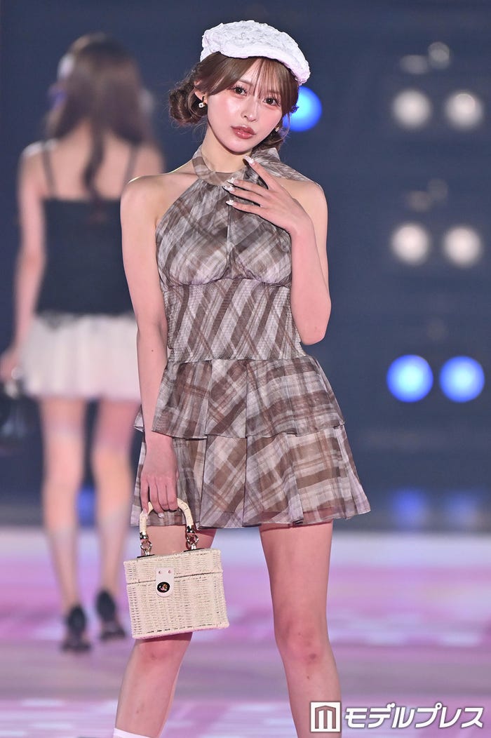 ななにー(C)モデルプレス